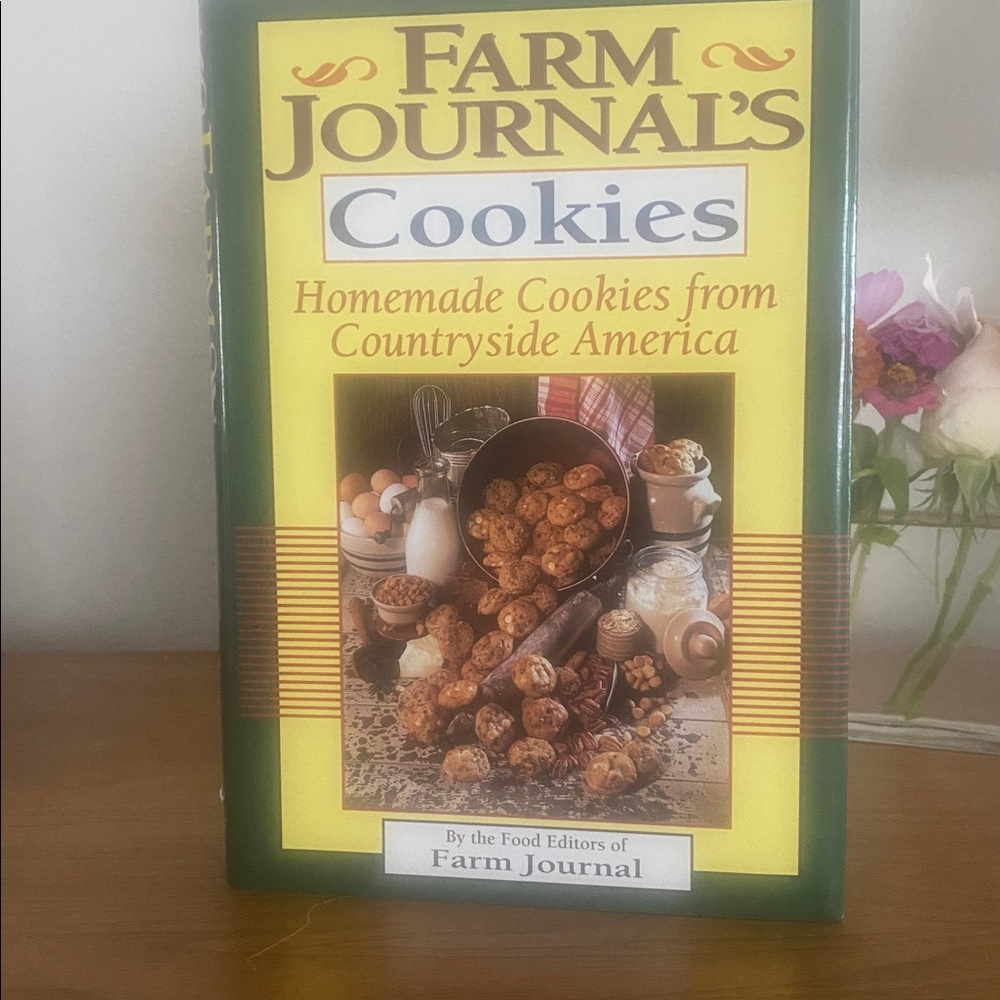 's Cookies Cookbook - Yellow Cover